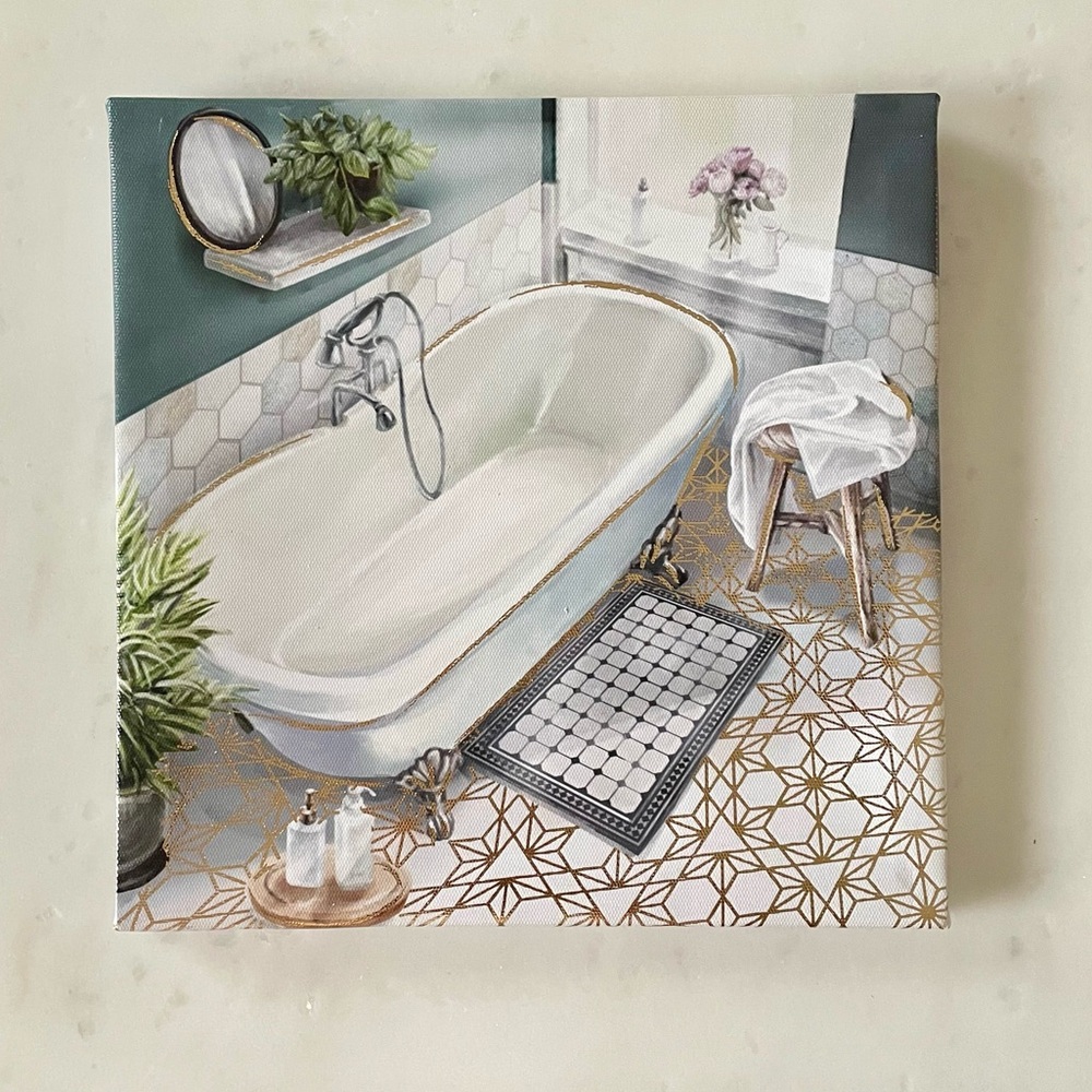 Elegant Metallic Gold Bathroom Oasis